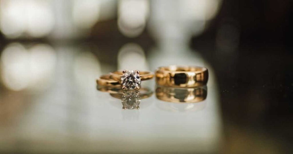 Key Factors That Determine How Much a 14K Gold Ring Is Worth with Diamonds